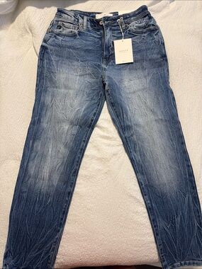 KanCan Women's Straight Leg Jeans - Medium Blue Wash